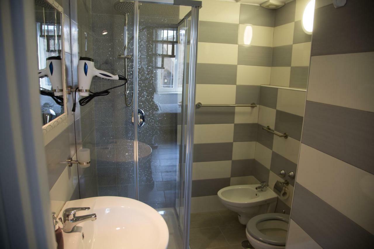 Vesuvius Luxury Suites Napoli Exterior foto