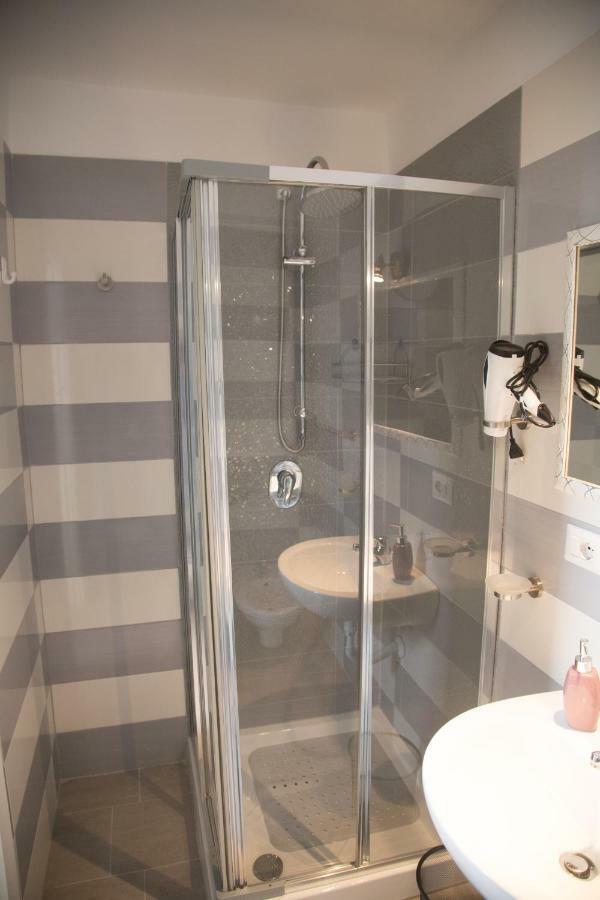 Vesuvius Luxury Suites Napoli Exterior foto