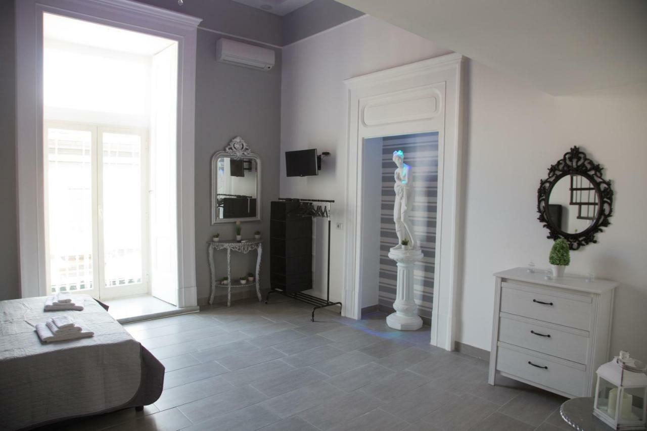 Vesuvius Luxury Suites Napoli Exterior foto