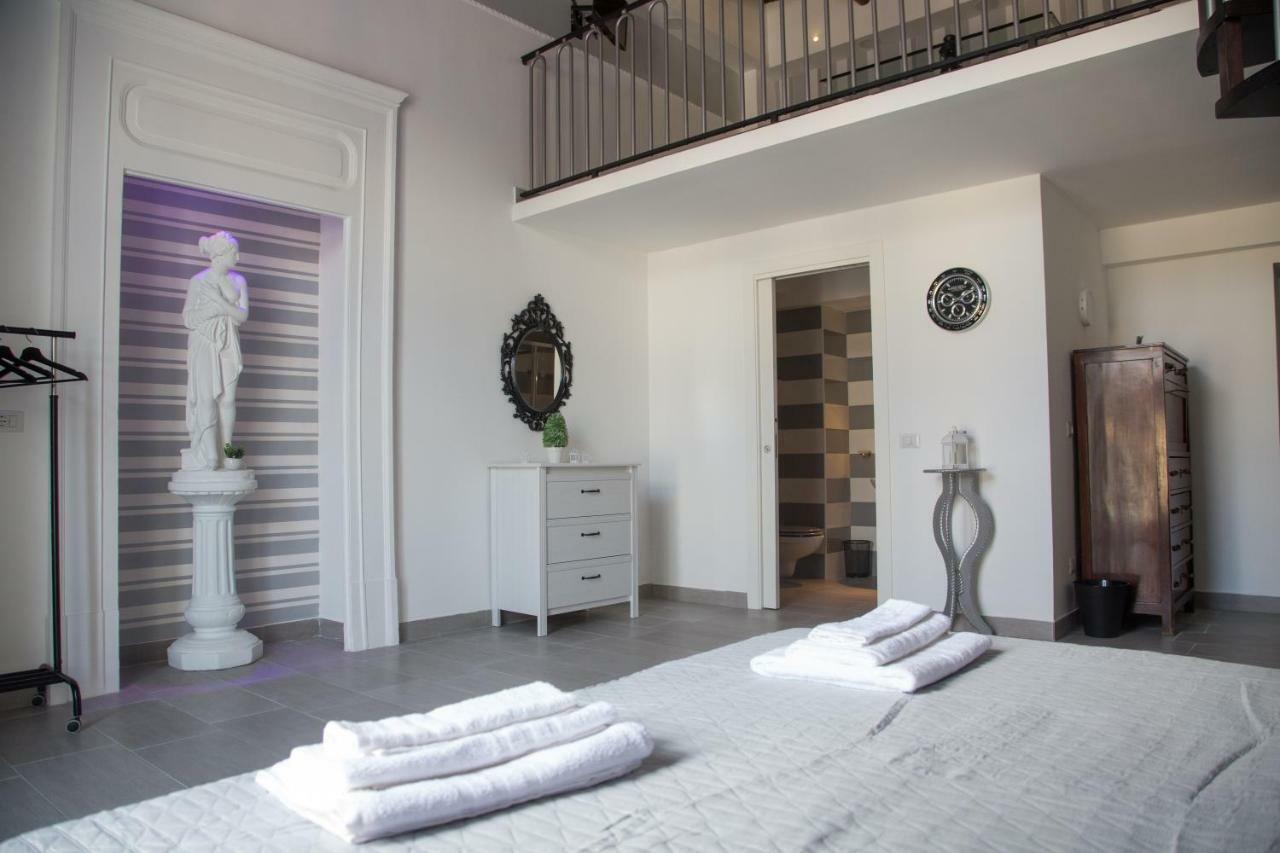 Vesuvius Luxury Suites Napoli Exterior foto